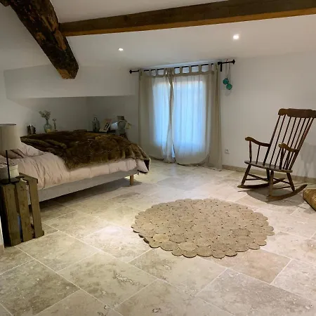 Grand Appartement Aramon